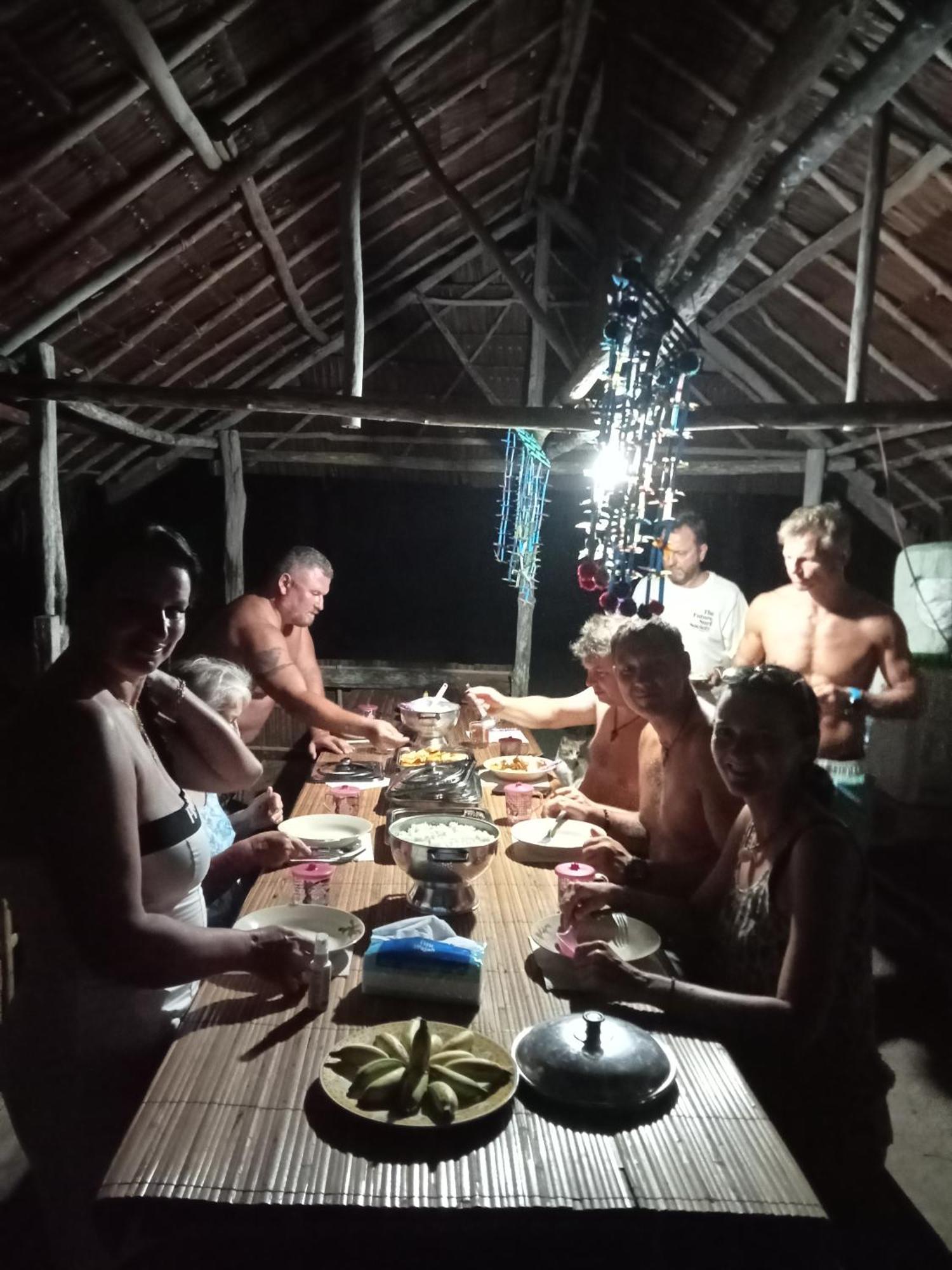 Ransiwor Homestay Kri Exterior photo